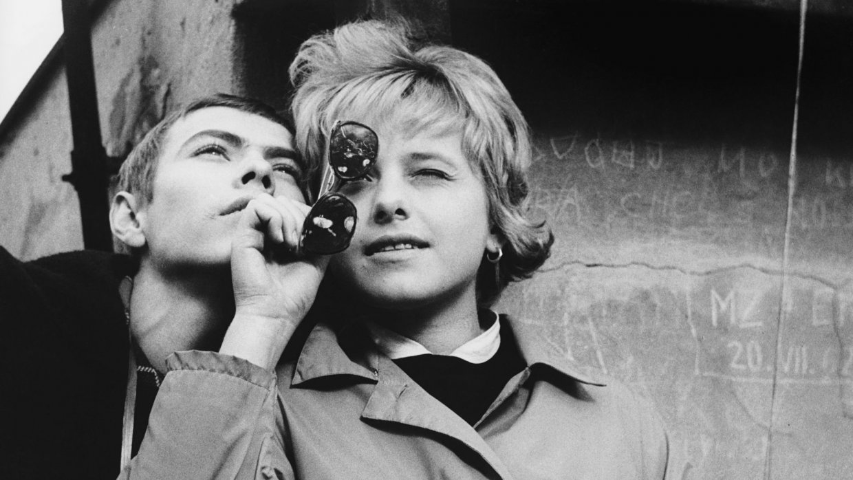 Filmstill aus dem Spielfilm SONNE IM NETZ
